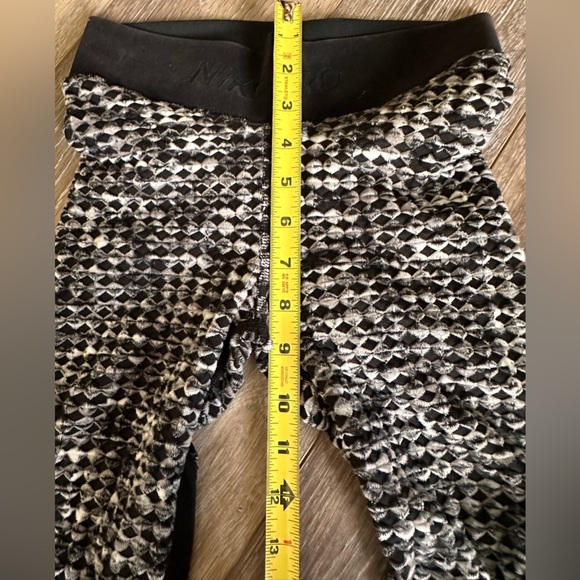 🛍️ Nike Pro Hype-rearm legging great condition. - Picture 7 of 9
